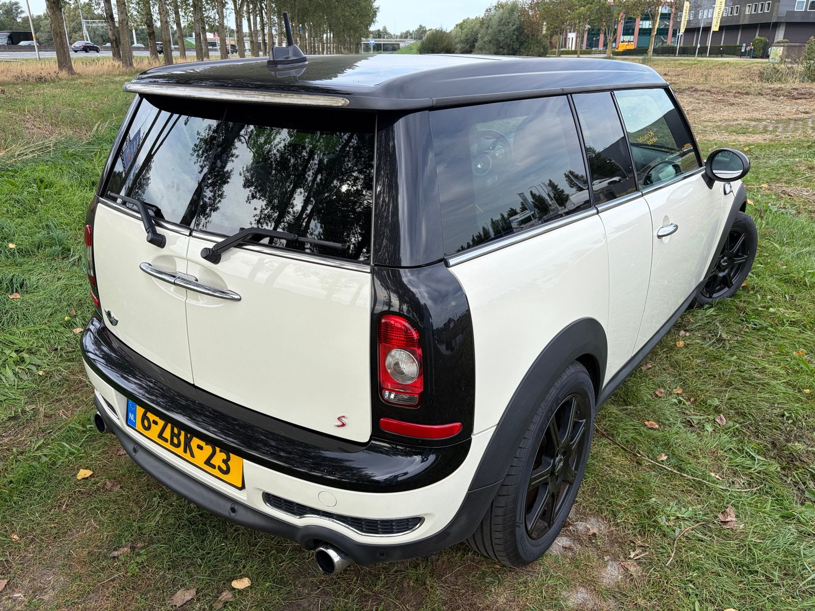 Foto 6 van Mini Clubman 1.6 Cooper S AUT 2008 Wit