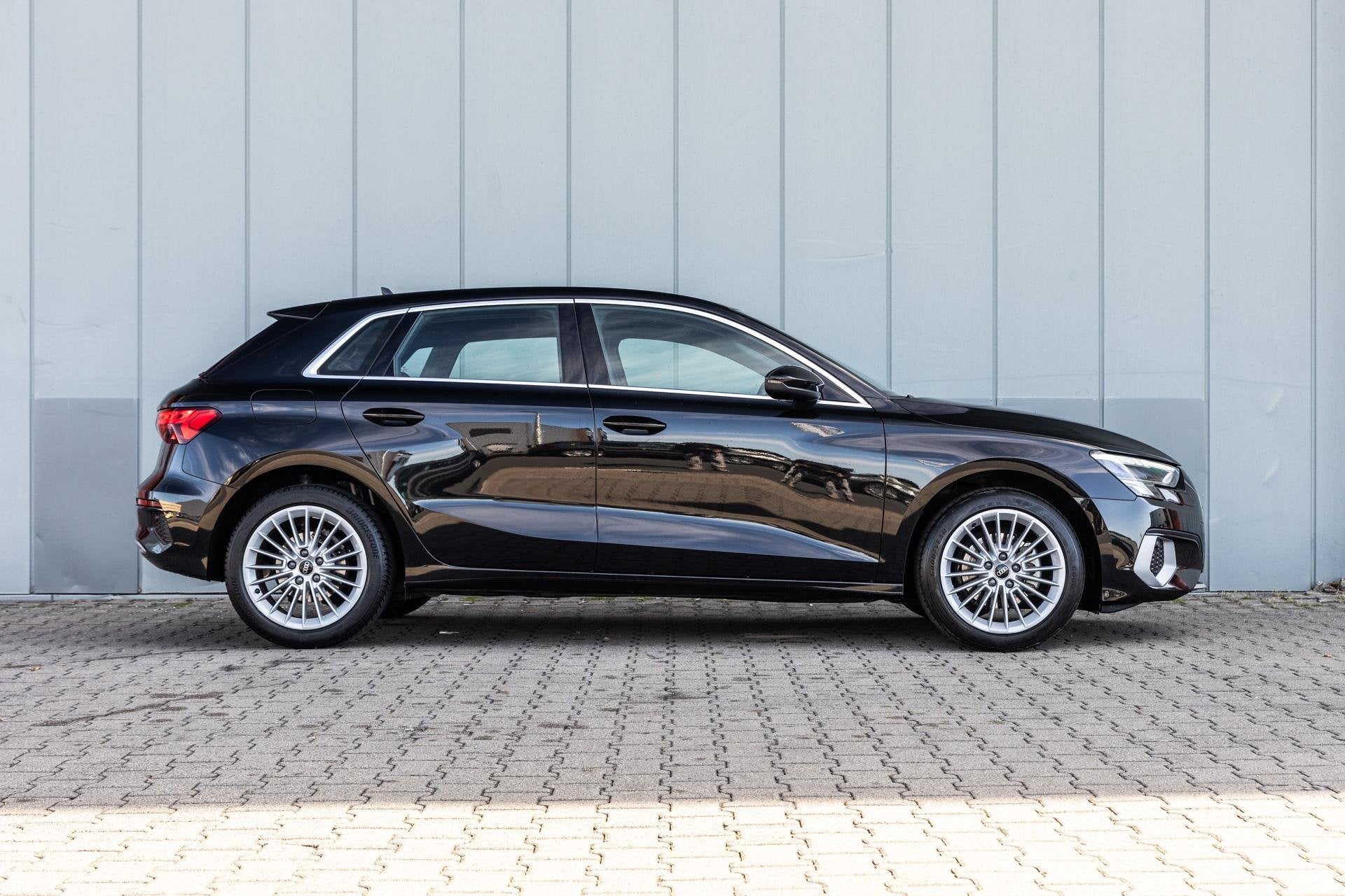 Audi A3 Sportback 30 TFSI 110pk S-tronic Advanced Edition |, 12 maanden, Stof, Gebruikt, Zwart