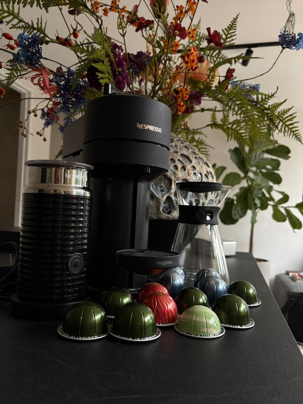 Nespresso Vertuo met Aeroccino 3 en capsules, Ophalen, Koffiemachine, Zo goed als nieuw, 1 kopje