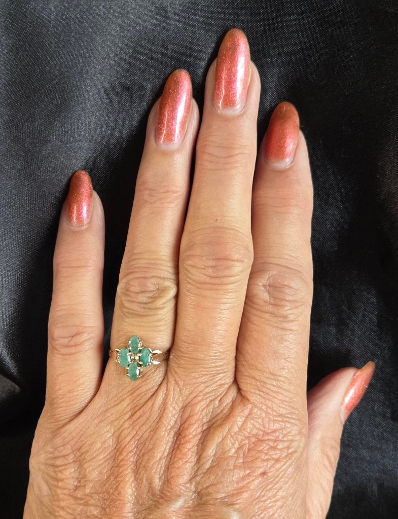 Gouden Vintage ring met edelsteen smaragd. 2026/386, ., Ophalen of Verzenden, Zo goed als nieuw, Met edelsteen
