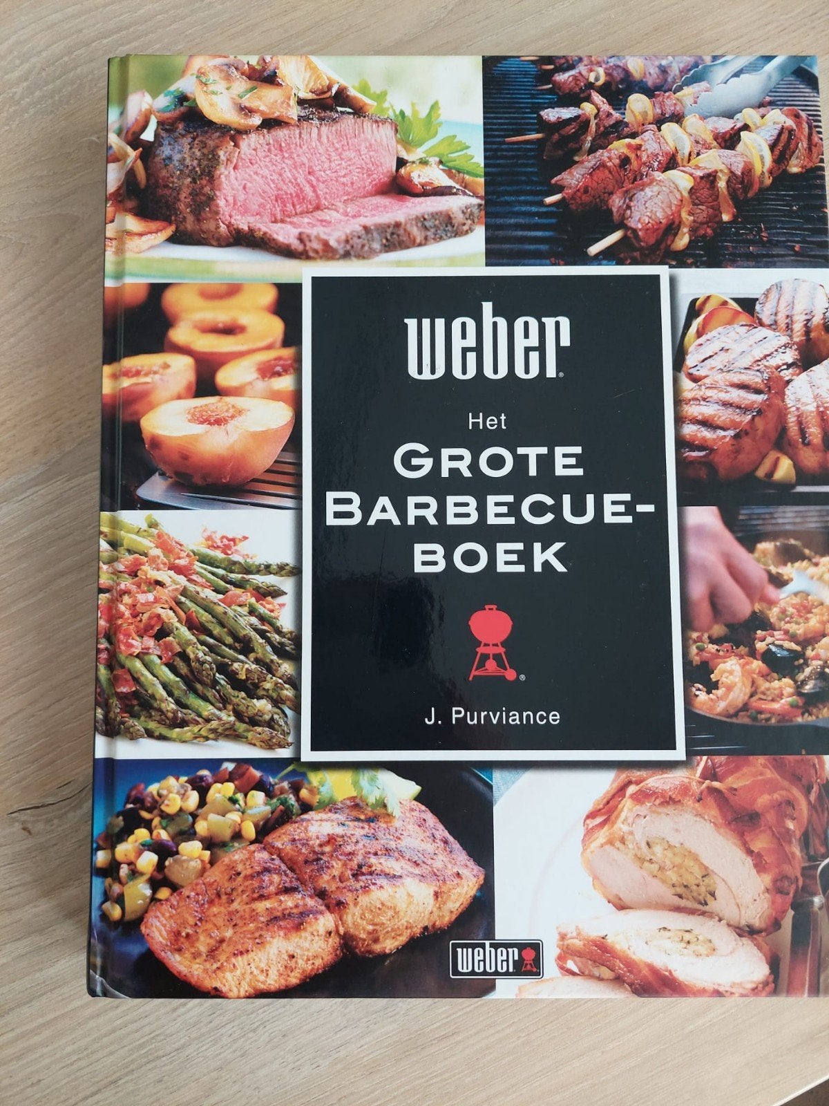 Weber; Grote Barbecueboek, Ophalen of Verzenden, Zo goed als nieuw