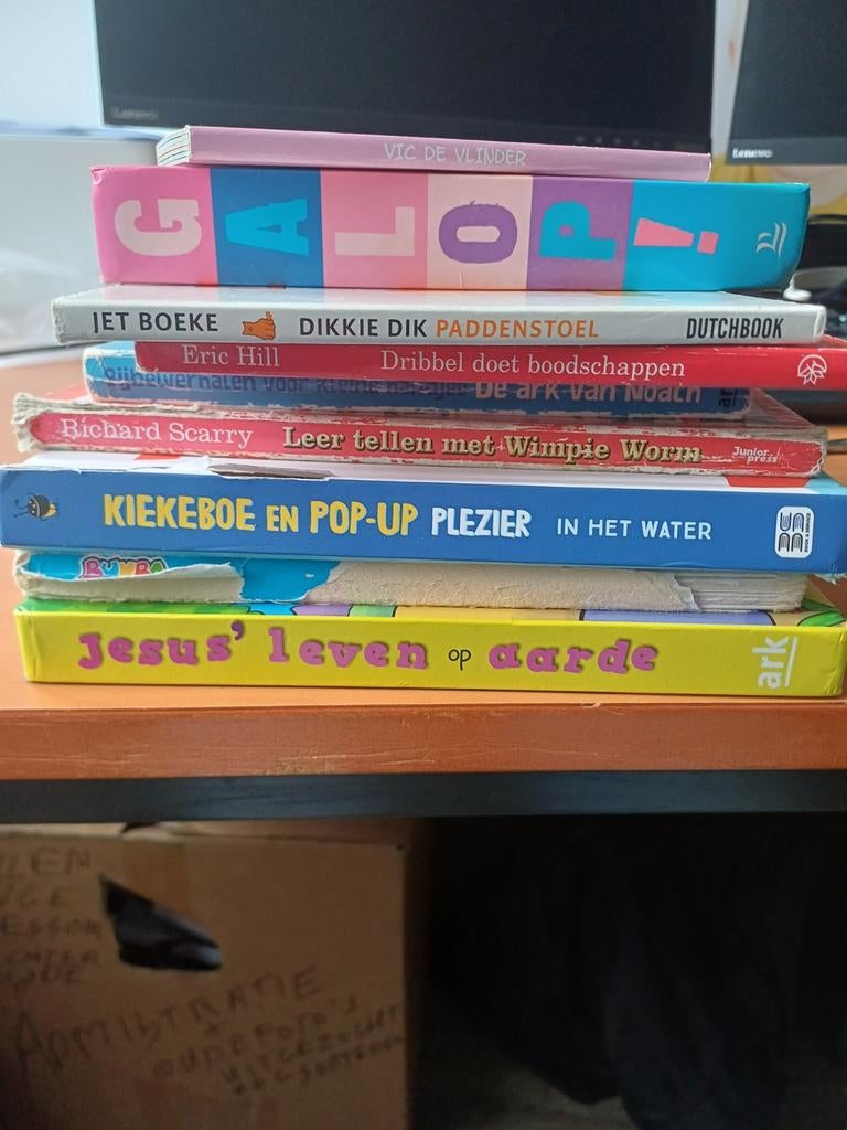 Diverse Kinderboeken - Sprookjes, Fictie & Non-fictie, Ophalen of Verzenden, Gelezen, Diverse auteurs, waaronder Eric Hill en Richard Scarry