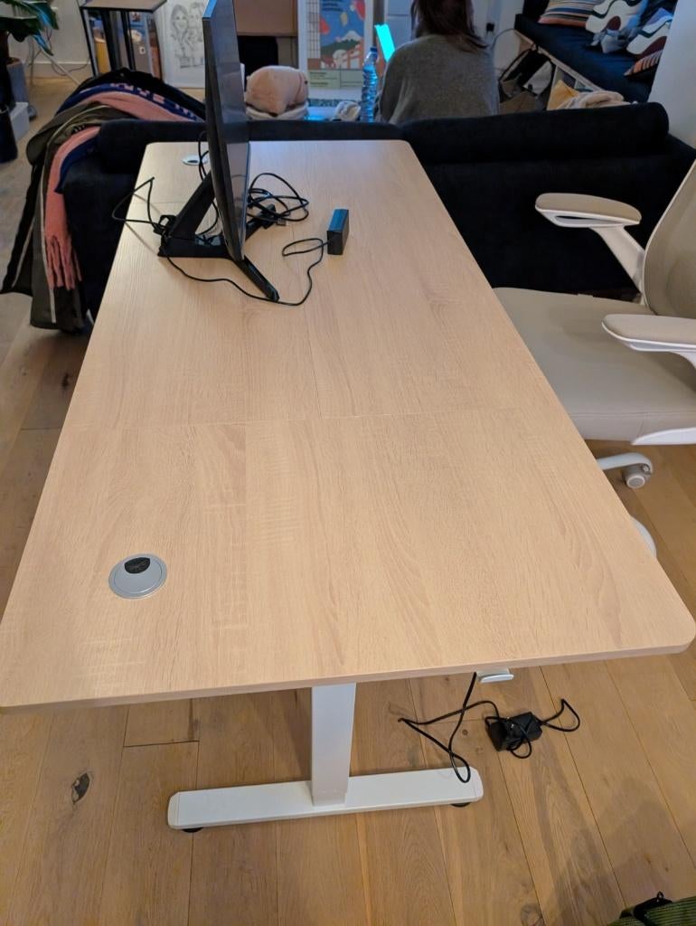 Standing desk, Ophalen, In hoogte verstelbaar, Zo goed als nieuw