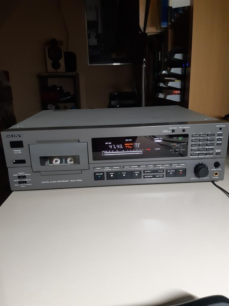 Sony PCM-2700A DAT-recorder (1991), Ophalen, Sony