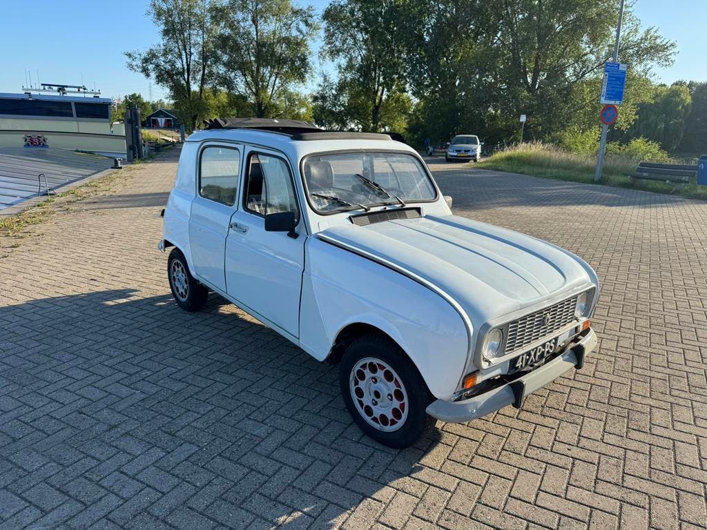 Renault 4 R4 APK APRIL 2028, foto 8