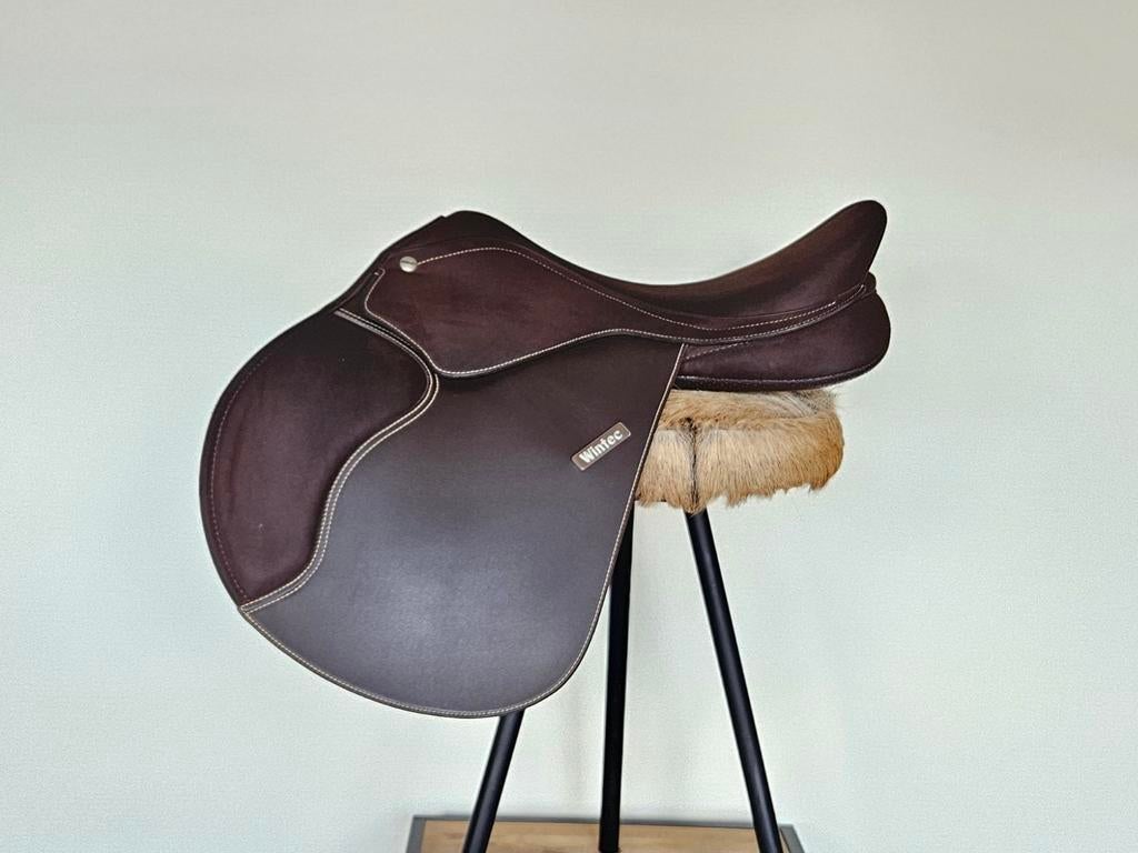 Springzadels 15 t/m 18 inch. Diverse merken en maten., Ophalen of Verzenden, Zo goed als nieuw, Springen