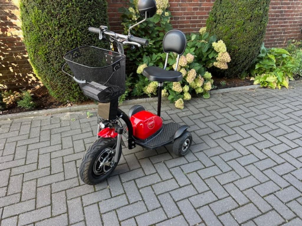 Briski elektrische step/scootmobiel - Rugsteun - Nieuwstaat!, Diversen, Overige merken, Ophalen of Verzenden, Zo goed als nieuw