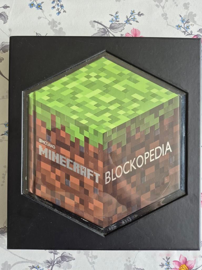 Minecraft Blockopedia Boek, Boeken, Ophalen of Verzenden, Zo goed als nieuw, Mojang