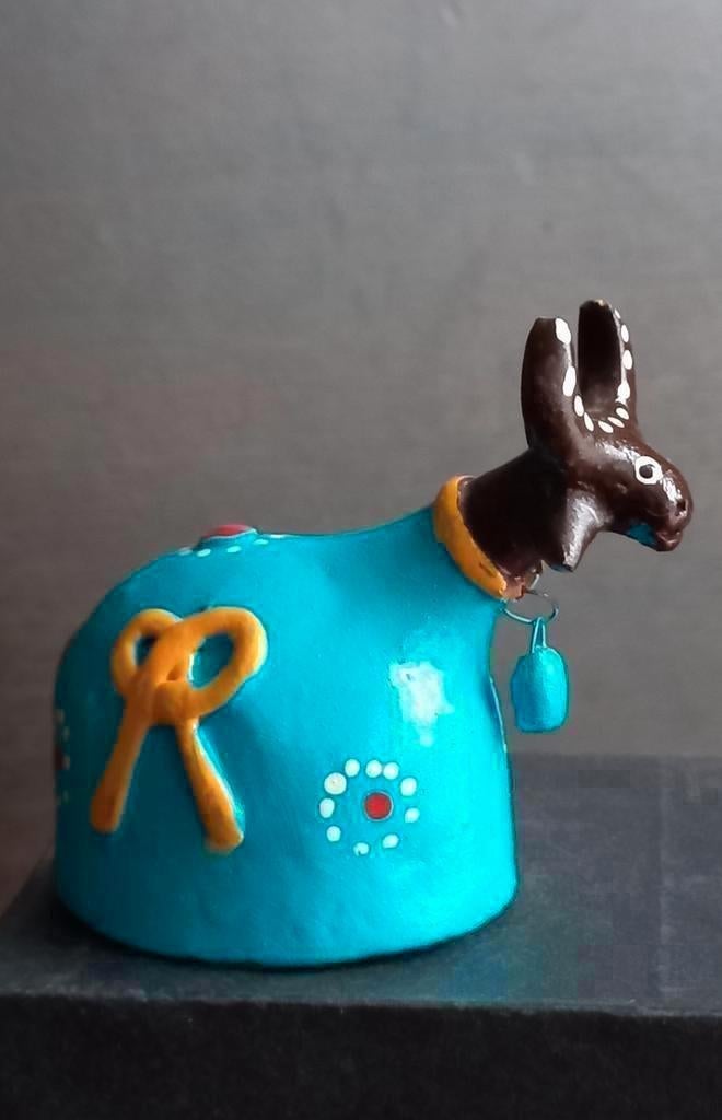 Schattige Klei Folk Art Koe Beeld sculptuur aardewerk, Antiek en Kunst, Ophalen of Verzenden