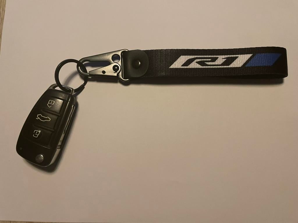 R1 sleutelhanger, Verzamelen, Sleutelhangers, Ophalen, Nieuw