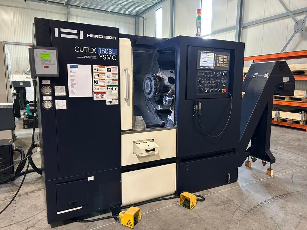 Hwacheon CUTEX-180BL YSMC CNC Draaibank