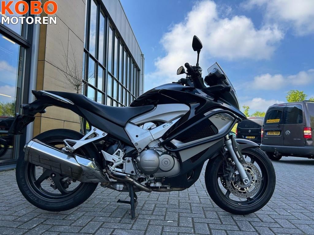 Honda VFR800X (bj 2011), Motoren, Motoren | Honda, Honda, 782 cc, 4 cilinders, Motorrijbewijs A