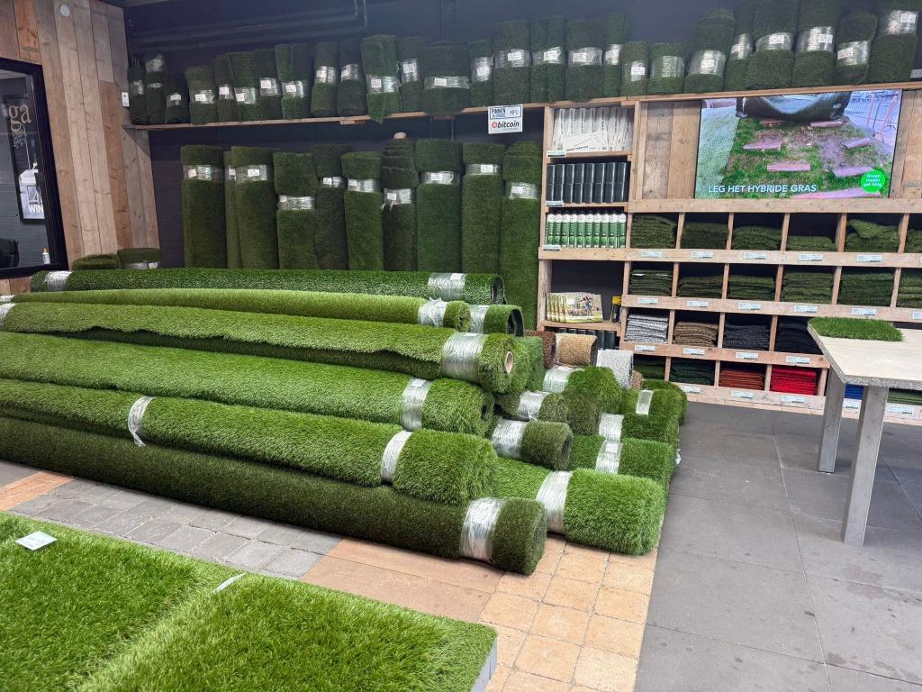 Kunstgras 4 meter reststukken leegverkoop! Hoge kortingen!, Tuin en Terras, Gras en Kunstgras, Ophalen of Verzenden, Nieuw, 20 m² of meer