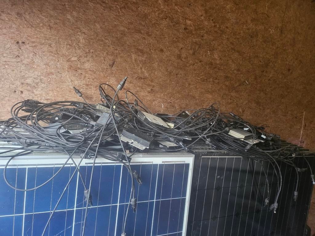 Diverse 2ehands omvormers en zonnepanelen., Ophalen of Verzenden, Gebruikt, Compleet systeem