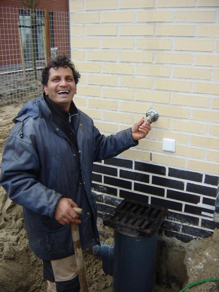 Tuin aanleg en riolering werk en graaf werkzaamheden