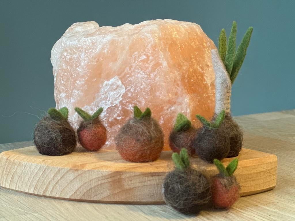 Kiembolletjes op steker grimms jaarring wol seizoentafel, Hobby en Vrije tijd, Vilt, Ophalen of Verzenden, Nieuw, Figuurtje(s)