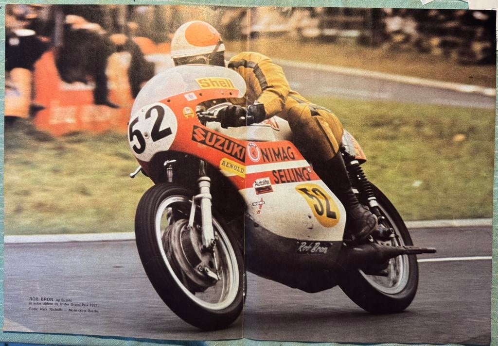 Poster 1971 Rob Bron op Suzuki Ulster grand prix, Verzenden, Zo goed als nieuw