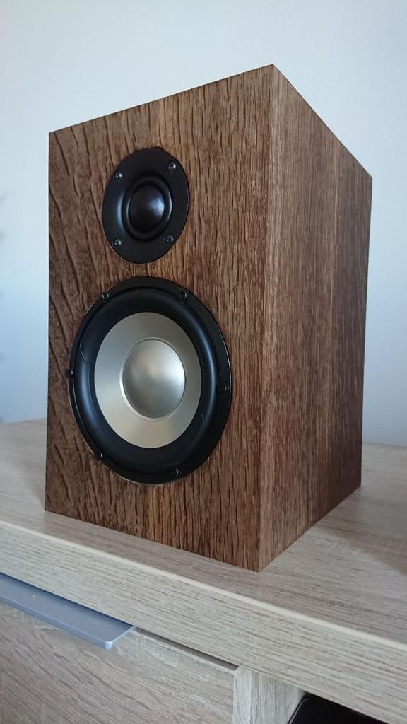 Seas wavecor highend boekenplank luidsprekers demo