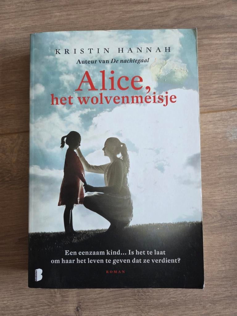 Alice, het wolvenmeisje - Kristin Hannah, Boeken, Ophalen of Verzenden, Gelezen, Kristin Hannah, Nederland