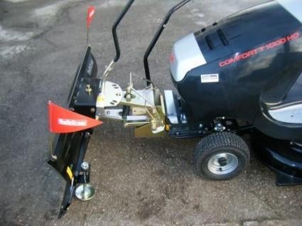 2 z.g.a.n. Tielburger (zitmaaier)sneeuwschuiven (type TS125), Tuin en Terras, Zitmaaiers, Nieuw, 120 cm of meer, Ophalen of Verzenden