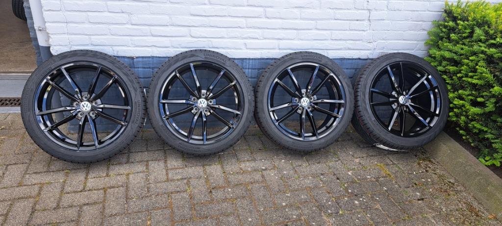 VW Polo GTI /R  zomerwielen set  215/45R17 Pretoria zwart, 215 mm, Nexen, Banden en Velgen, Nieuw