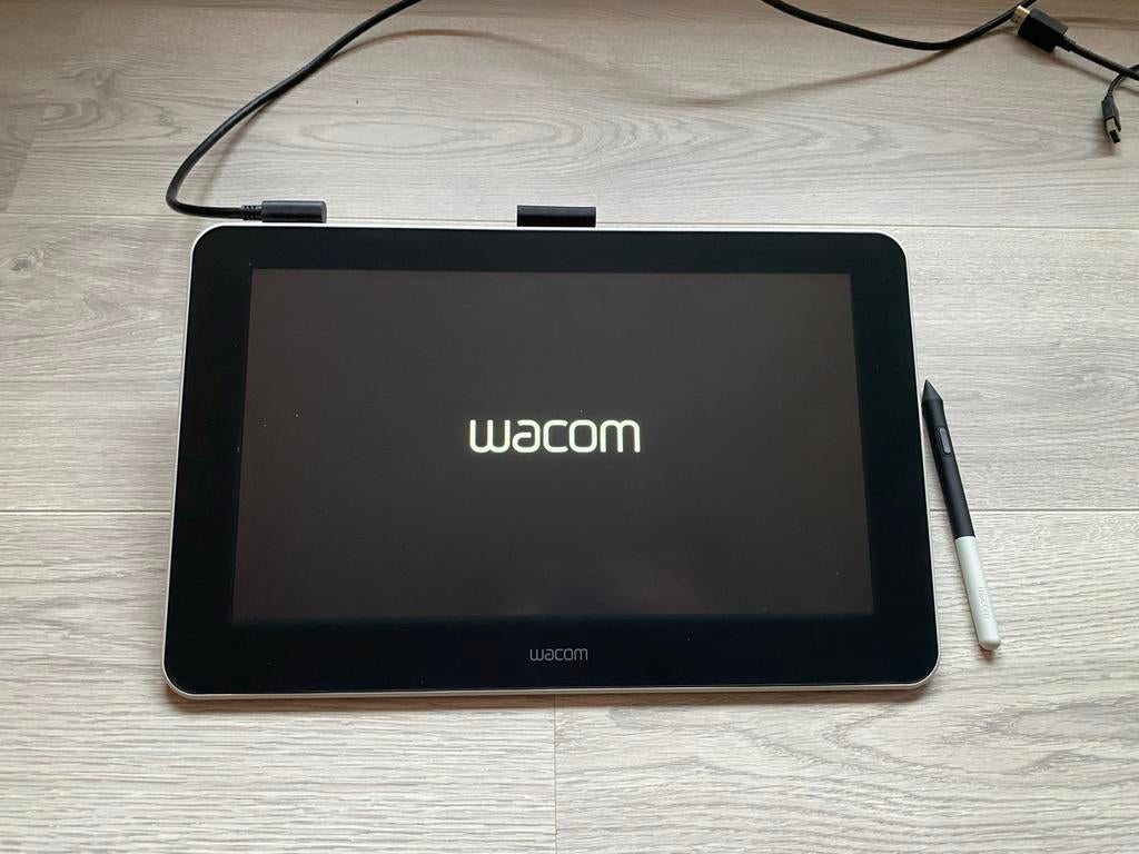 Wacom One 13 tekentablet met pen - Zeer nette staat!, Computers en Software, Tekentablets, Ophalen of Verzenden, Zo goed als nieuw