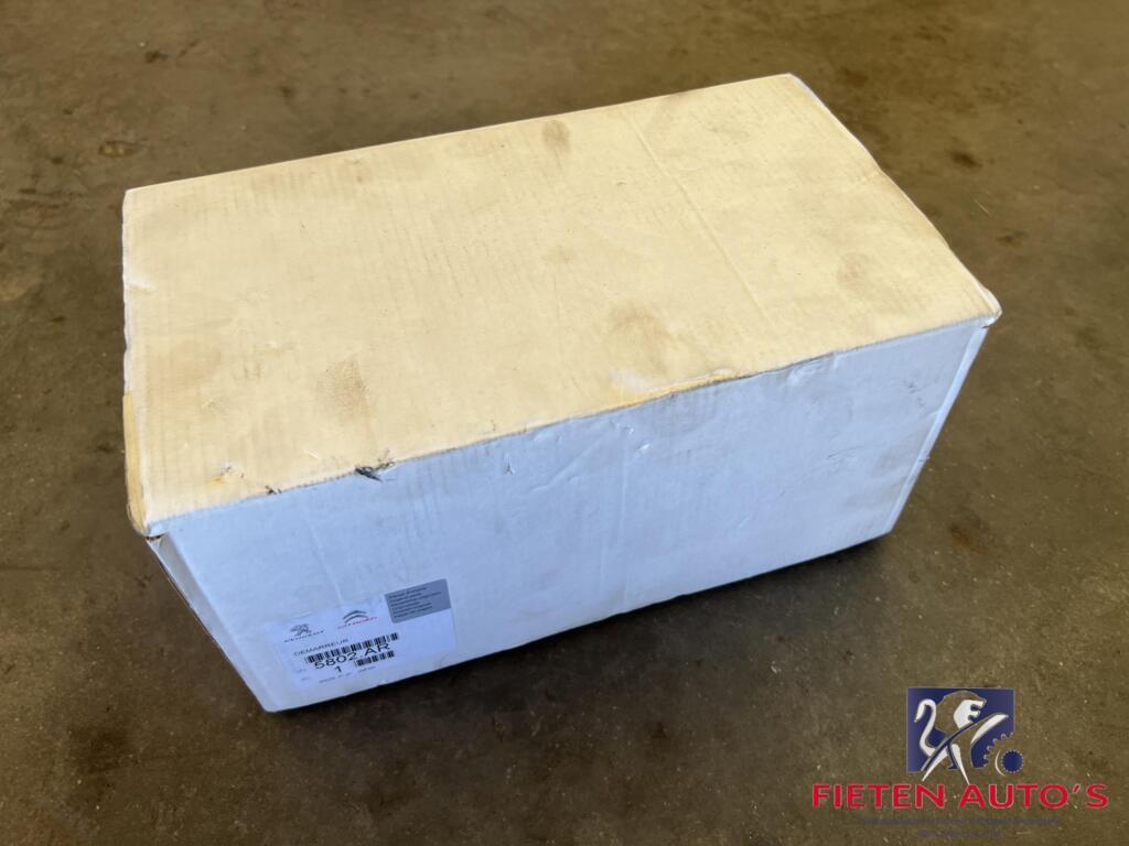Startmotor nieuw  in doos Citroën Peugeot 1.6 THP V755001780, Auto-onderdelen, Motor en Toebehoren, Citroën, Nieuw, Ophalen of Verzenden