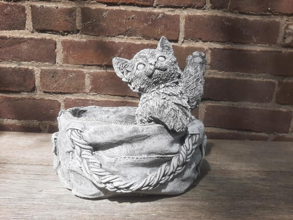 Betonnen kat in tas bloempot beton tuinbeeld, Ophalen of Verzenden