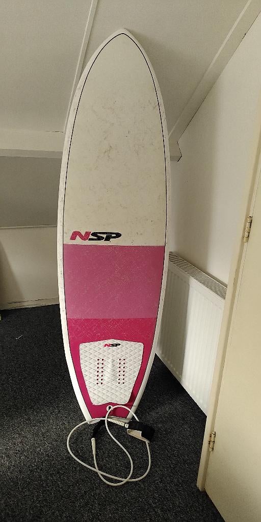 Surfboard NSP fish 5'6" ROZE, Watersport en Boten, Ophalen, Gebruikt, Fish, Met vinnen