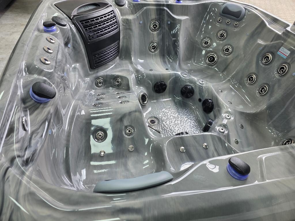 Amerikaanse spa full option 50 % korting NIEUW WEG=WEG !!!!, Tuin en Terras, Bubbelbaden en Hottubs, Ophalen of Verzenden, Nieuw