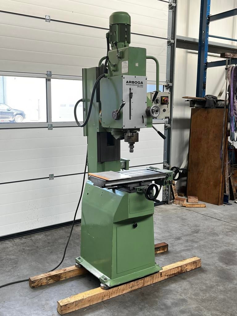 Arboga UFB 3008 tandwielgeschakelde kolomboormachine, Ophalen, Dimatech, Arboga, Strands