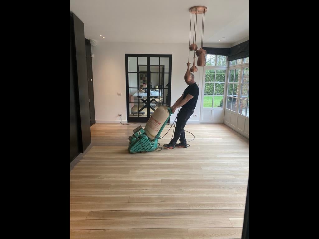 Onderhoud stofvrij schuren houten vloer parket vloer, Diensten en Vakmensen, Vloerleggers en Parketteurs, Houten vloeren