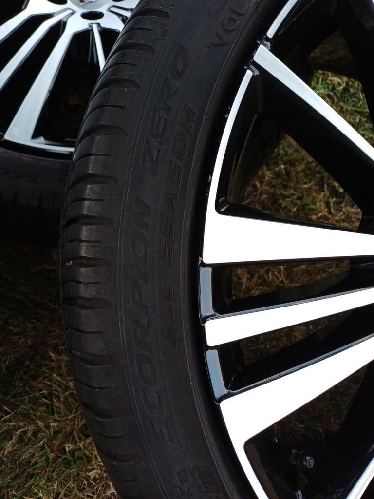 Banden pirelli scorpion zero /scorpion verde 275 35 r22, Ophalen, 275 mm, Overige maten, Band(en)