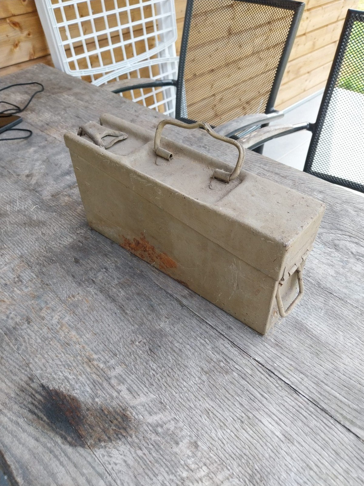 Duitse ammo box Maschine gewehr mg04 wo1, Verzamelen, Ophalen of Verzenden, Duitsland, Embleem of Badge