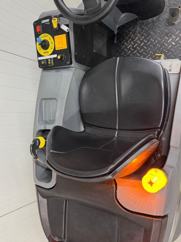 KARCHER SCHROBMACHINE B 150 R BpAdv Dose SB D90 2014, Ophalen of Verzenden, Zo goed als nieuw, Schrobmachine