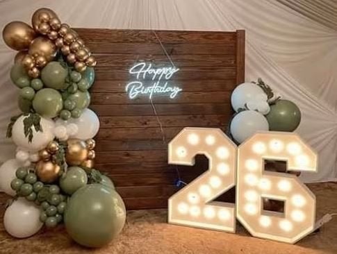 Alle lichtcijfers zijn bij ons te huur voor €20 per stuk, Hobby en Vrije tijd, Ophalen, Zo goed als nieuw, Verjaardag