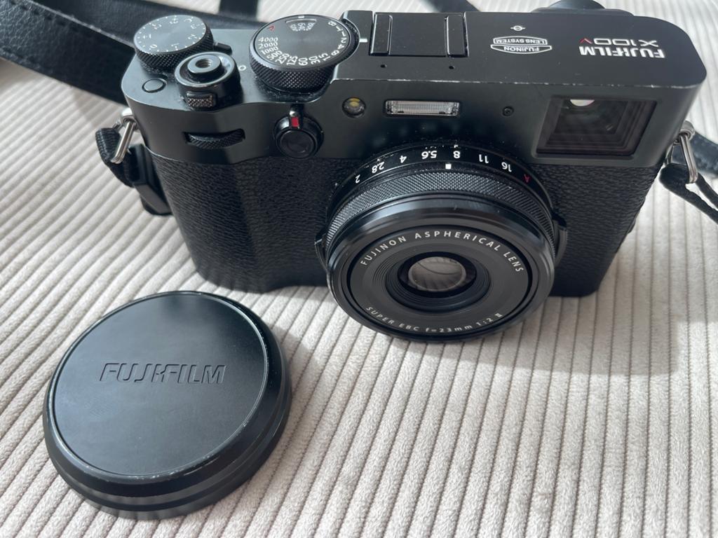 Fujifilm X100V - 15200 clicks, Gebruikt, Compact, Ophalen of Verzenden, Fuji