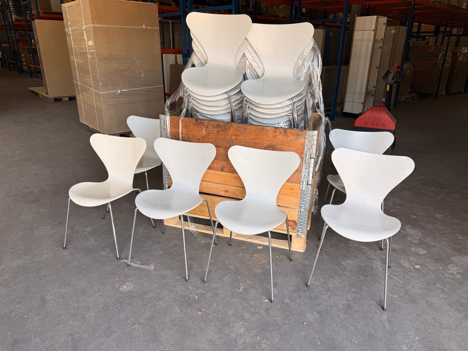 34x Fritz Hansen Vlinderstoel (Serie 7) door Arne Jacobsen, Gebruikt, Wit, Ophalen of Verzenden, Vijf, Zes of meer stoelen