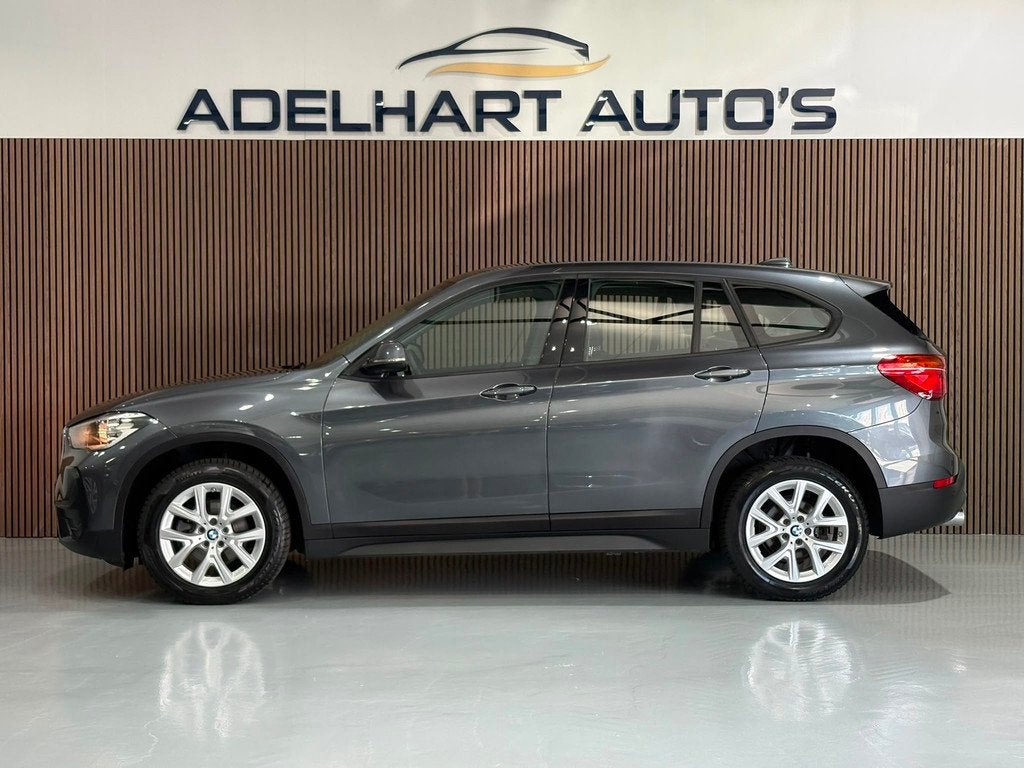 BMW X1 SDrive18i Business Edition Automaat / Navigatie full, 136 pk, Gebruikt, Automatische klimaatregeling, Origineel Nederlands