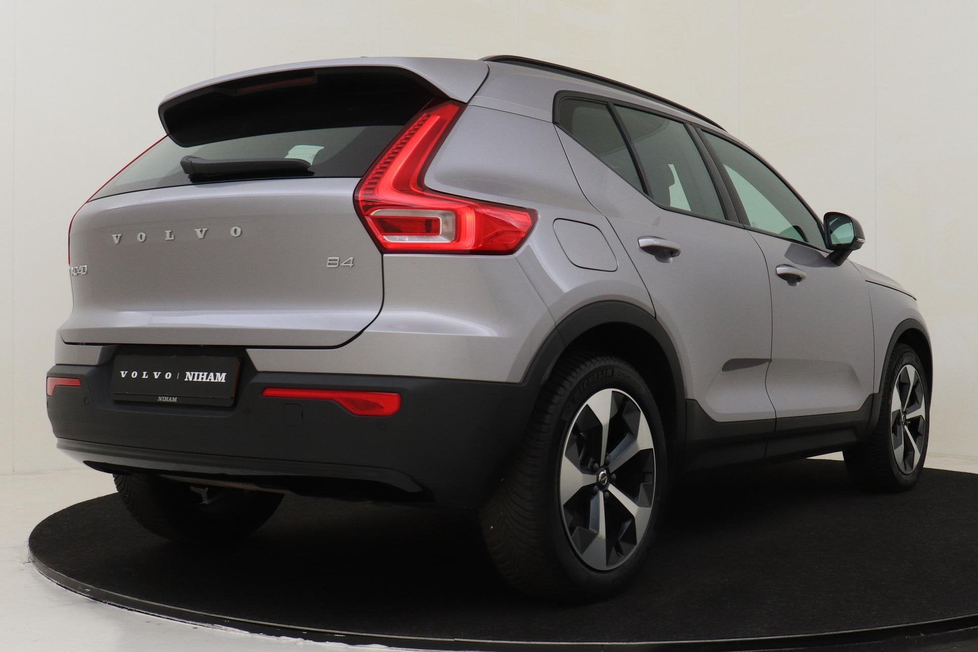 Volvo XC40 B4 (M-HYBRID) PLUS DARK -HARMAN/KARDON|CAMERA|ADA, Auto's, Volvo, 12 maanden, Gebruikt, Euro 6, 4 cilinders