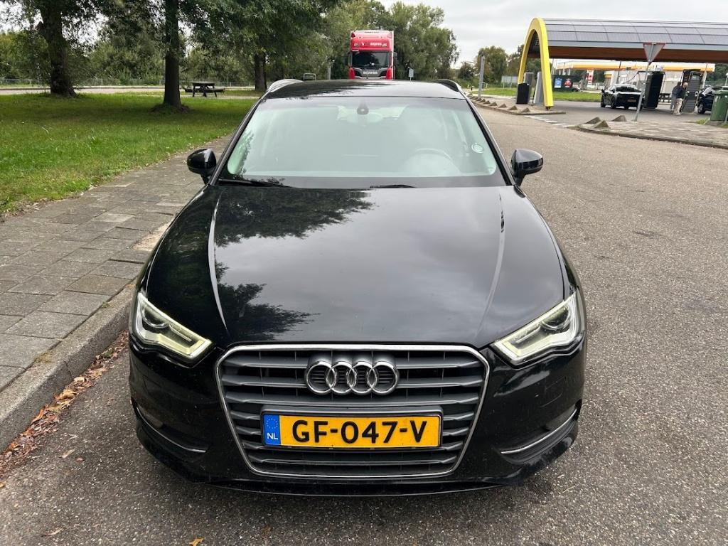 Audi A3 1.4 Tfsi 92KW Sportback S-tronic 2014 Zwart, Auto's, Audi, 125 pk, Zwart, Zwart, Bluetooth