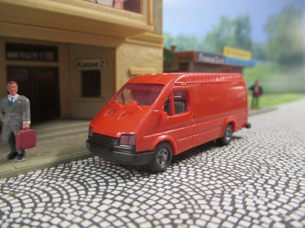 1986/1995 Ford Transit Mk.3 LWB Bestelwagen - Revell-Praliné, Ophalen of Verzenden, Zo goed als nieuw, Bus of Vrachtwagen, Brekina