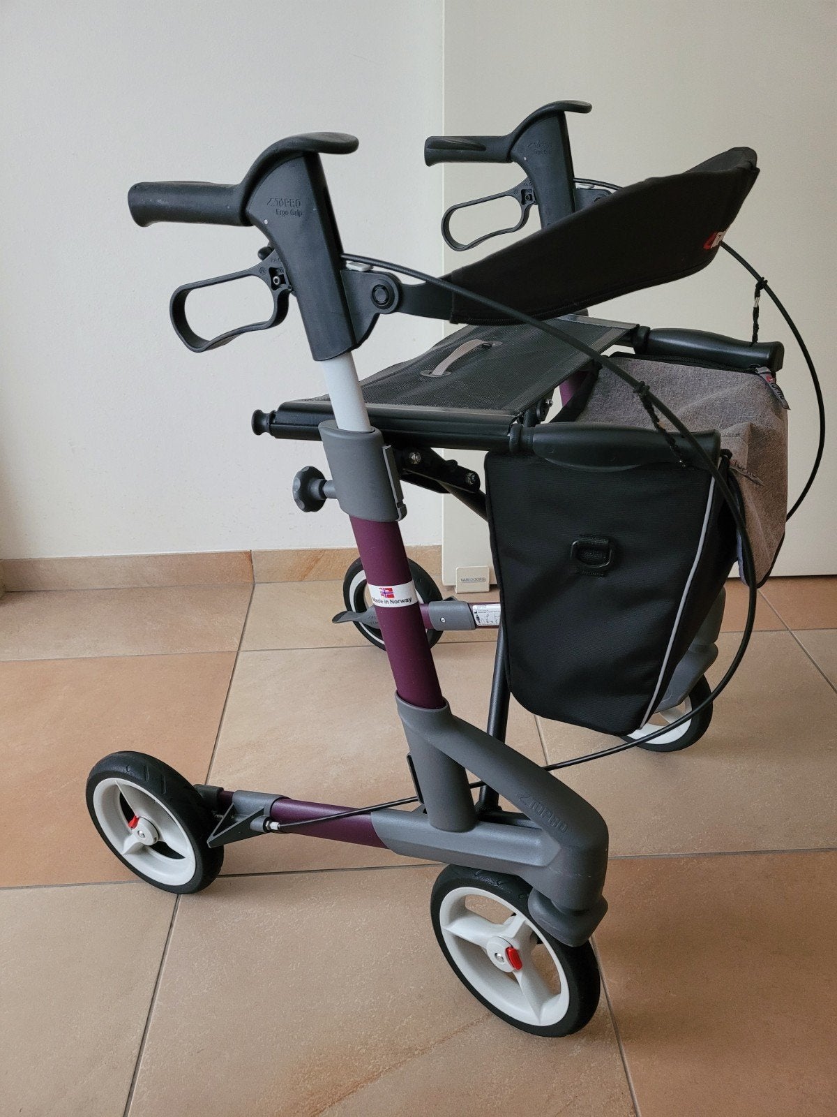 Rollator Topro troja G5 maat M, geen beschadigingen, Ophalen, Opvouwbaar, Zo goed als nieuw