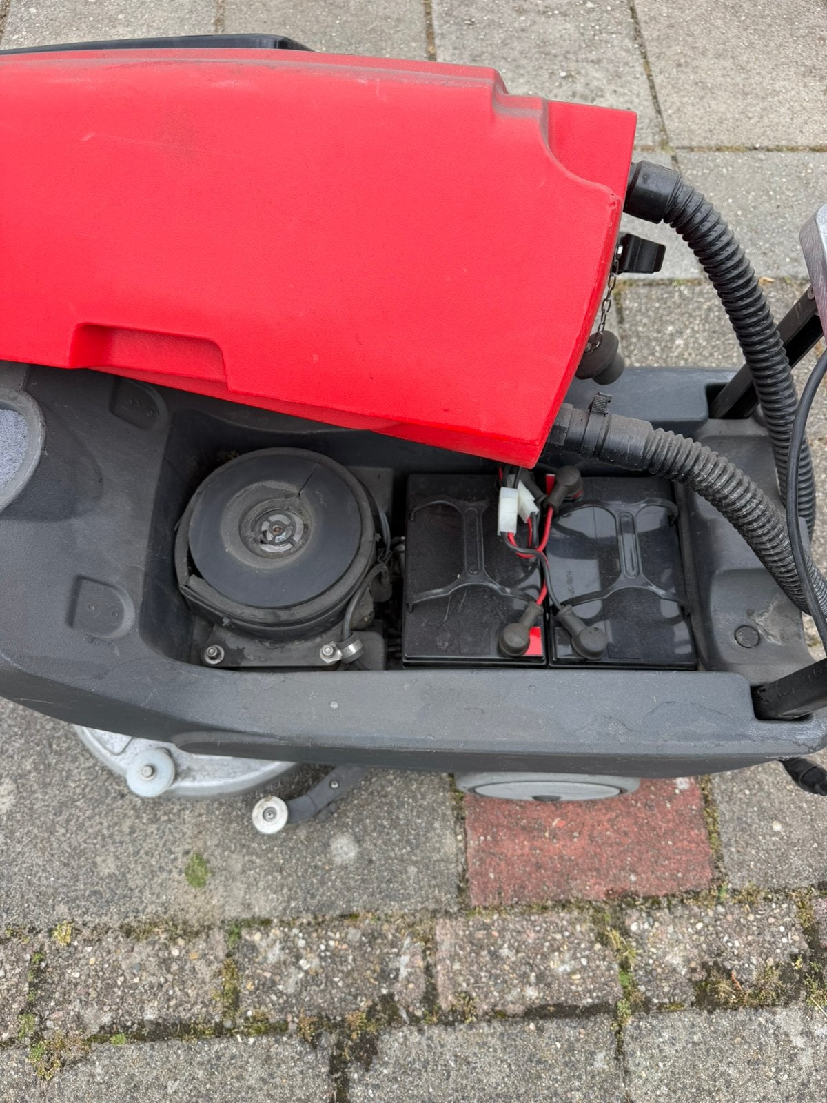 Hako schrobzuigmachine op accu, Ophalen, Gebruikt
