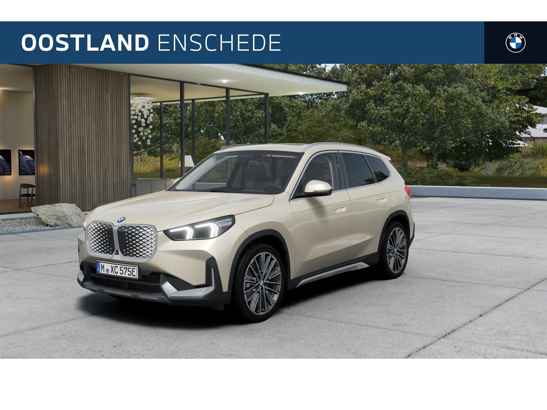 BMW iX1 eDrive20 xLine / Panoramadak / Trekhaak / Sportstoel, Auto's, Zwart, Leder, Nieuw, SUV of Terreinwagen