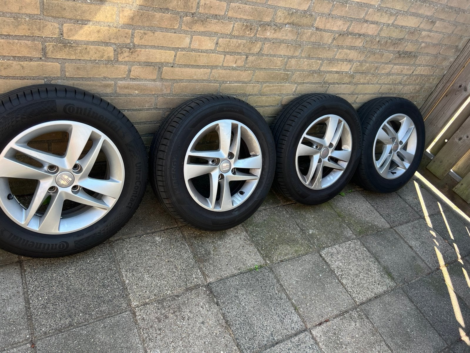 Seat velgen met banden, Ophalen, Zo goed als nieuw