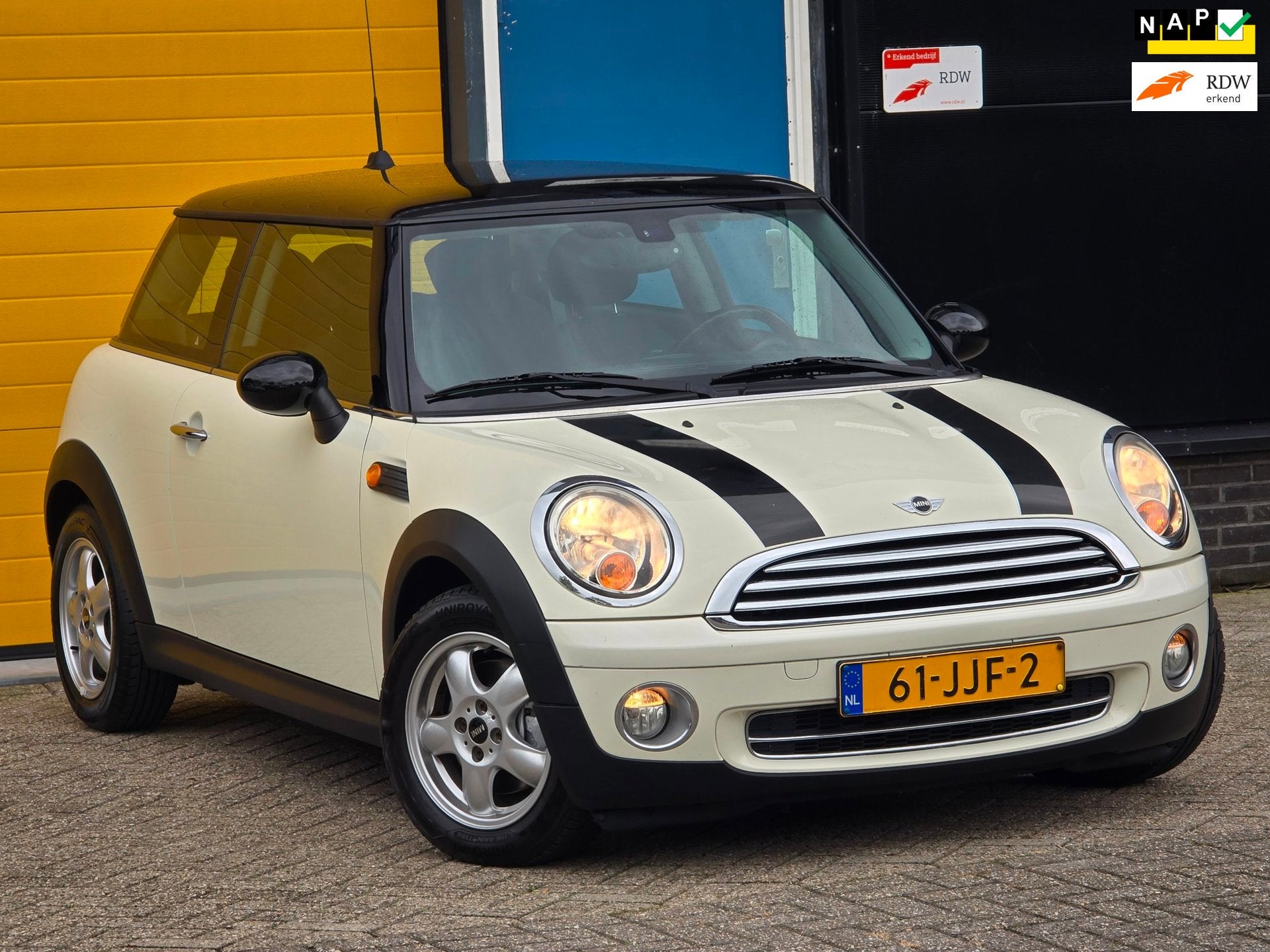 Mini 3-Deurs 1.6 Cooper Business Line / RIJDT Goed / Airco /, Auto's, Voorwielaandrijving, Gebruikt, 750 kg, 4 cilinders