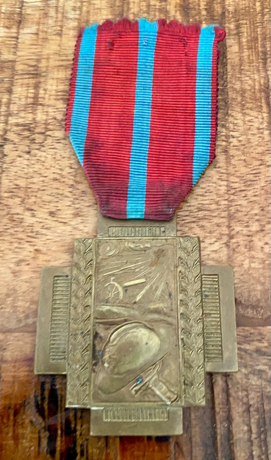 Belgisch Vuurkruis 1914–1918 een herdenkingsmedailles WW1, Verzamelen, Verzenden, Landmacht, Overige gebieden, Lintje, Medaille of Wings