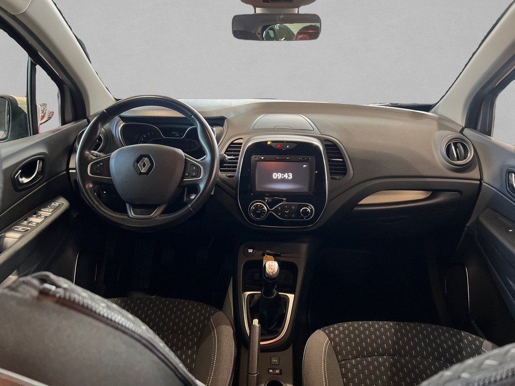Renault Captur 0.9 TCe Intens NAVI / ECC / TREKHAAK, Voorwielaandrijving, 898 cc, Stof, Gebruikt