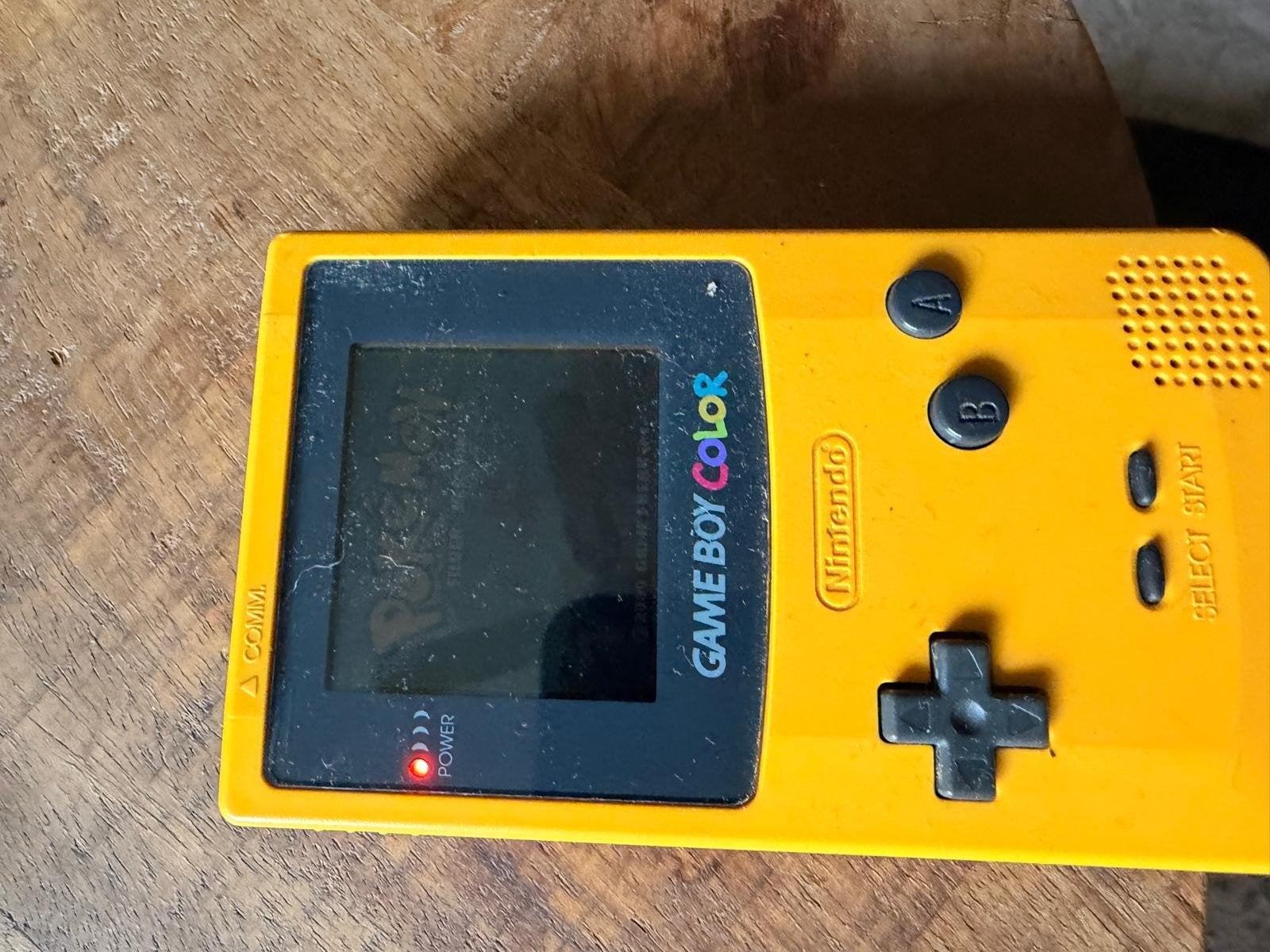 Game Boy Color Geel met Pokémon Red, Silver & World Cup 98, Spelcomputers en Games, Ophalen of Verzenden, Gebruikt, Game Boy Color